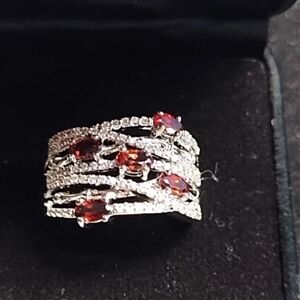 Elegant Silver and Red Garnet Gemstone Ring